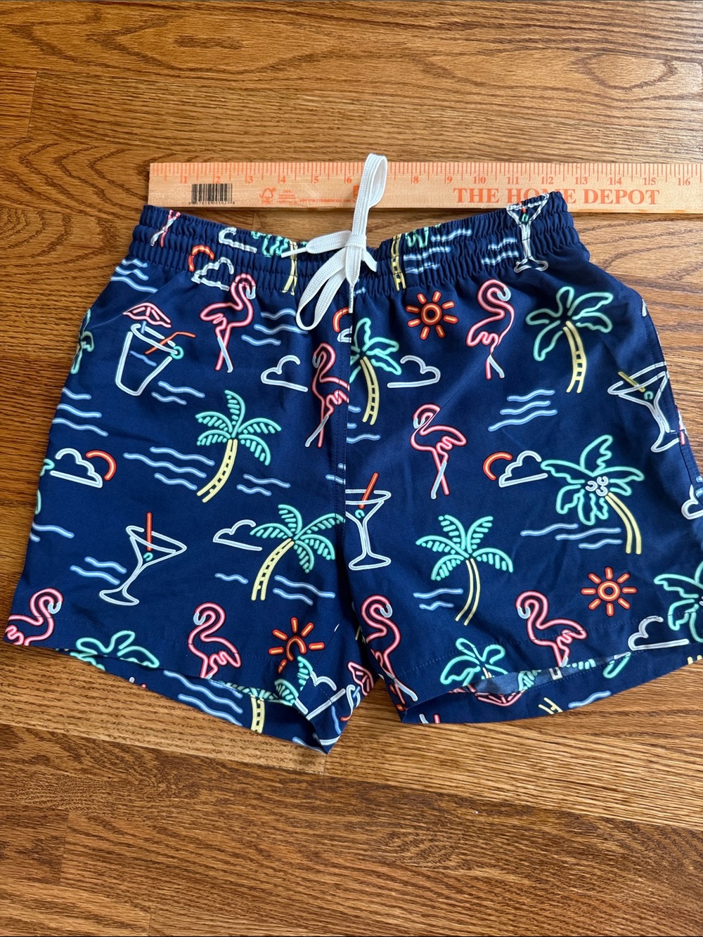 Men’s Chubbies Neon Tropical Swim Trunks - Navy. XS